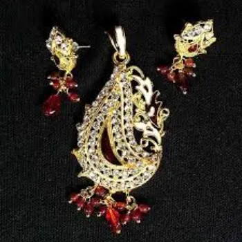 imitation-pendant3[1]-8684461-32101.webp